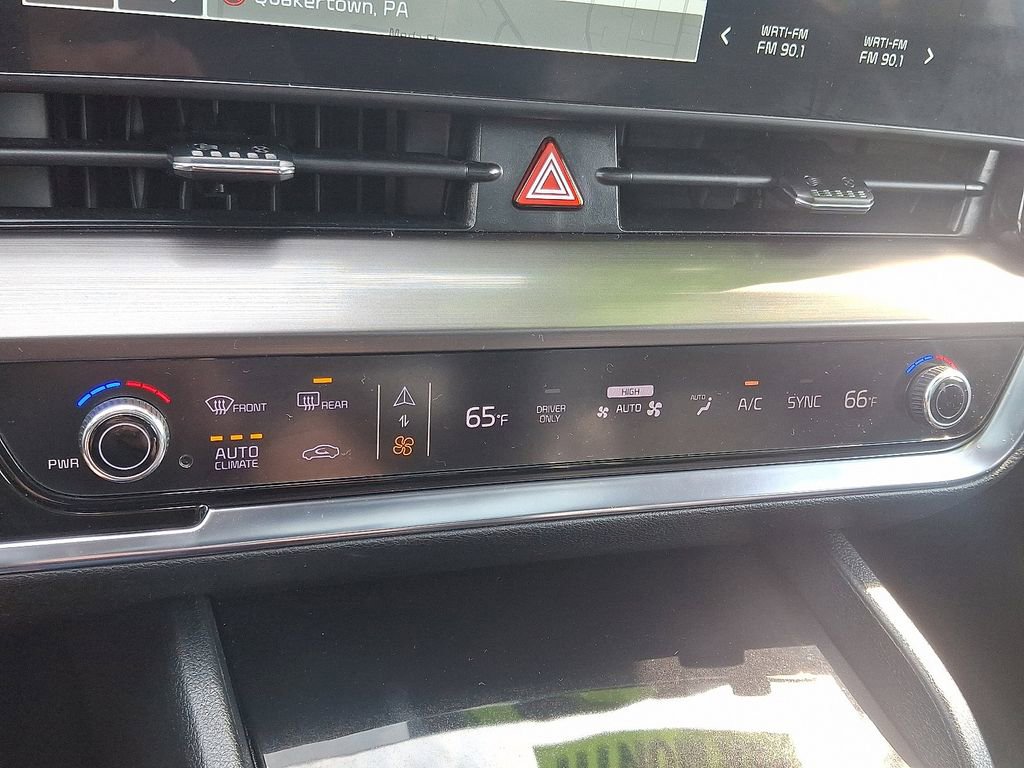 Used 2023 Kia Sportage EX w/ EX Premium Package image 17