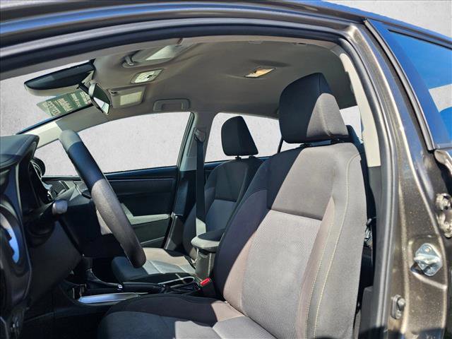 Used 2017 Toyota Corolla LE image 19