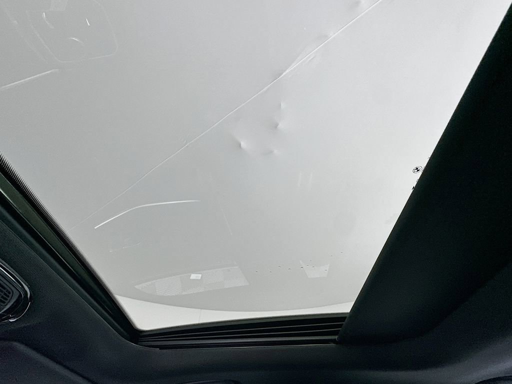 Used 2023 BMW 330i xDrive Sedan w/ Premium Package AWD/4WD image 22