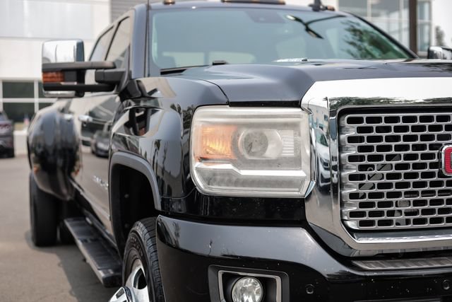 Used 2015 GMC Sierra 3500 Denali w/ Duramax Plus Package AWD/4WD image 14