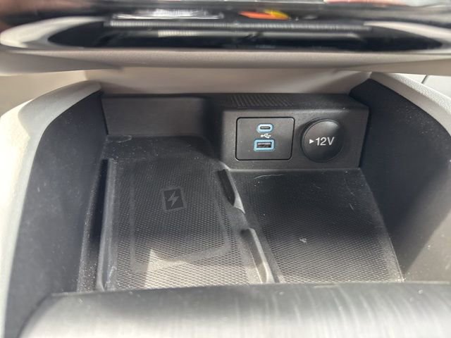 Used 2023 Ford Escape Platinum w/ Premium Technology Package AWD/4WD image 23