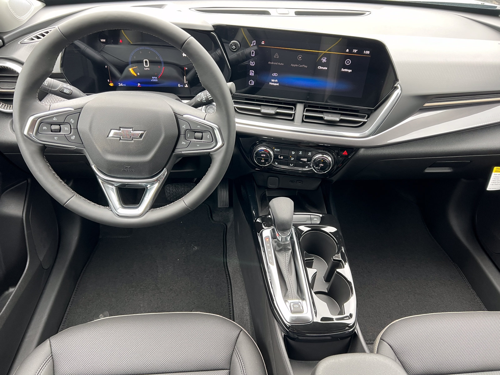 New 2026 Chevrolet Trax ACTIV w/ Sunroof Package FWD image 3