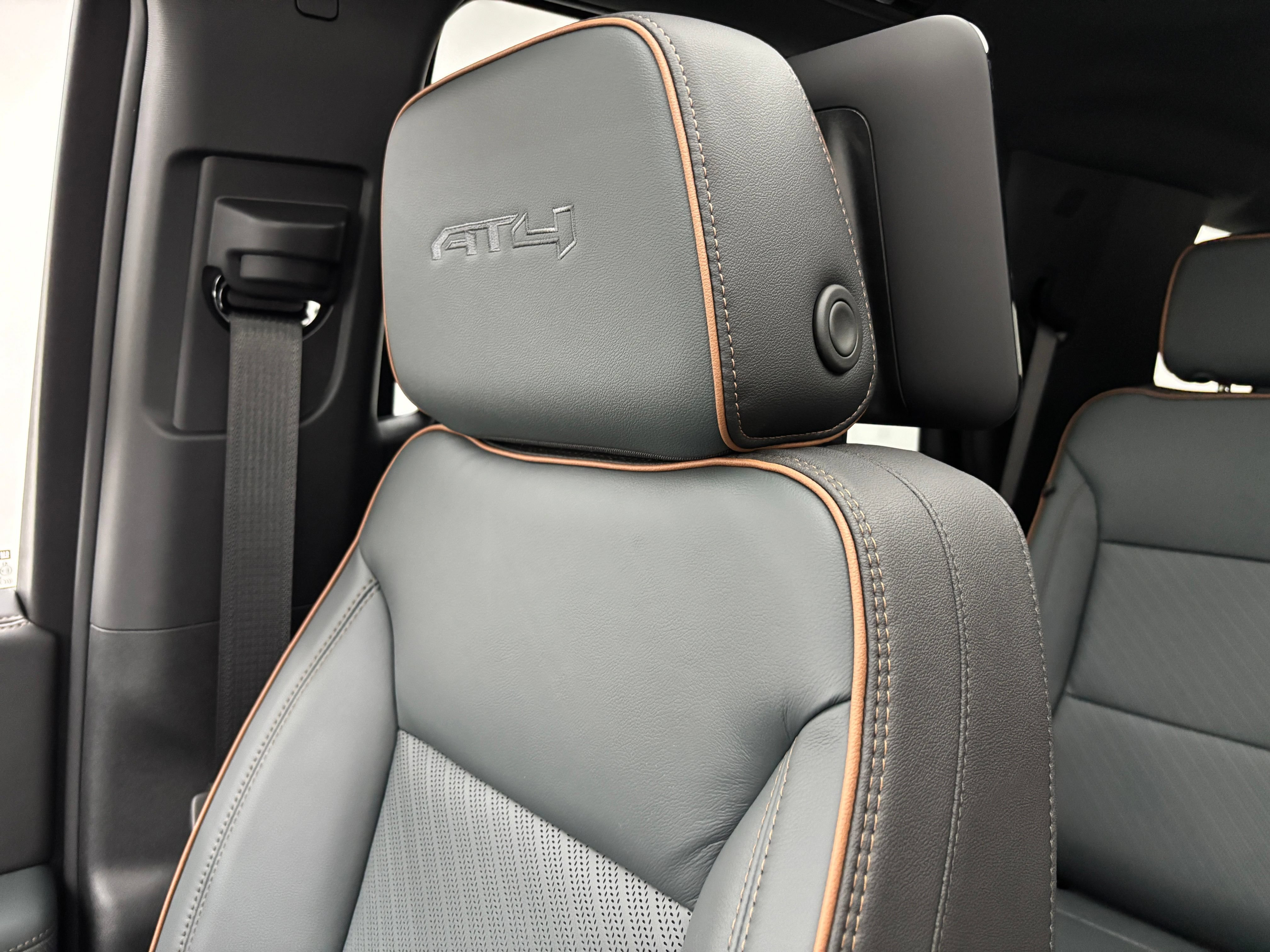 New 2026 GMC Yukon AT4 w/ AT4 Premium Plus Package AWD/4WD image 50