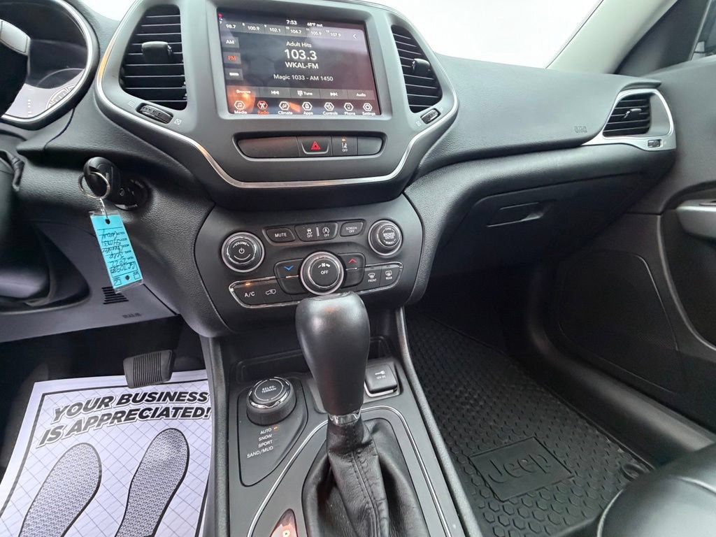 Used 2022 Jeep Cherokee Latitude AWD/4WD image 26