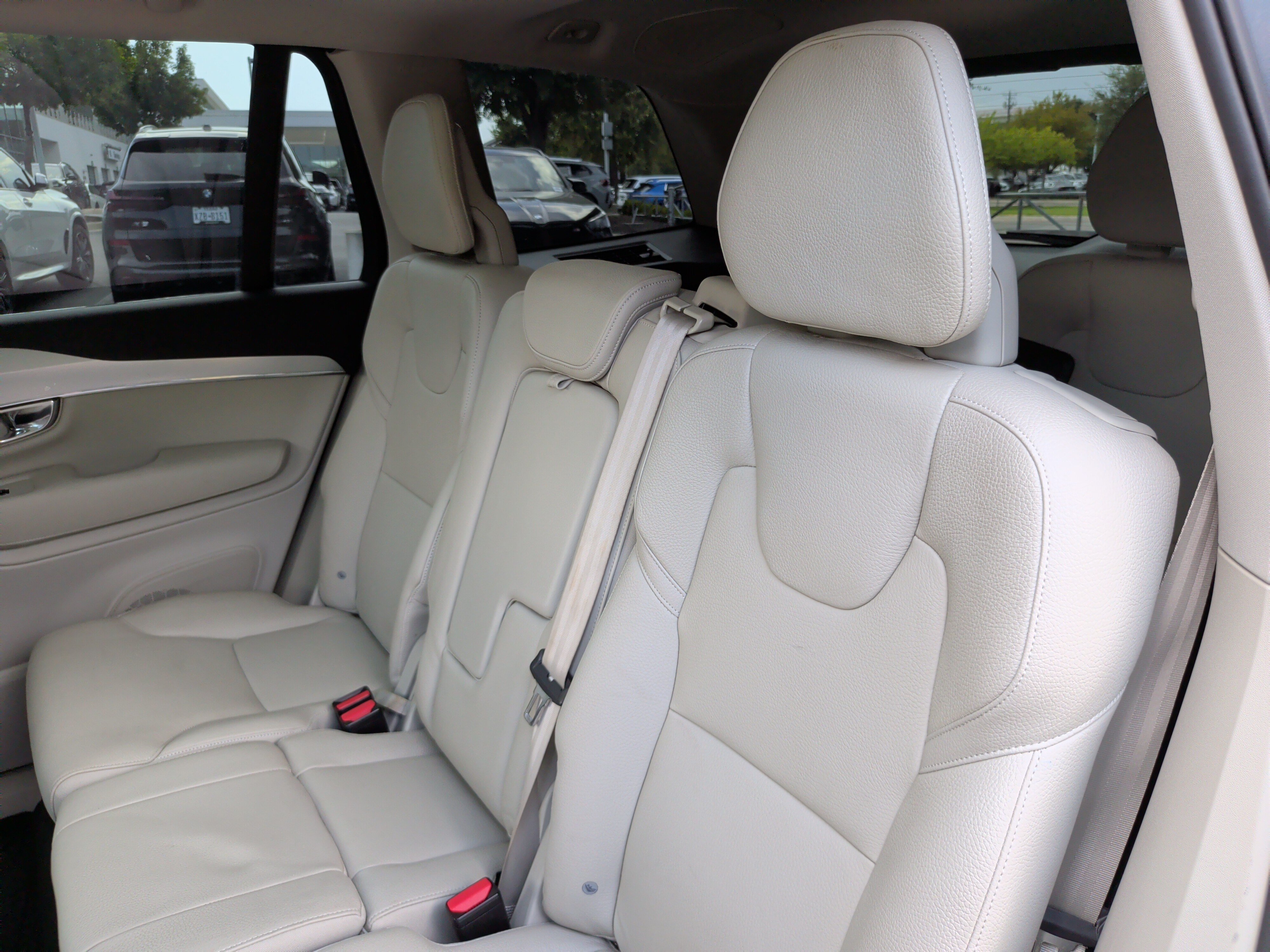 Used 2017 Volvo XC90 T6 Momentum w/ Vision Package AWD/4WD image 37