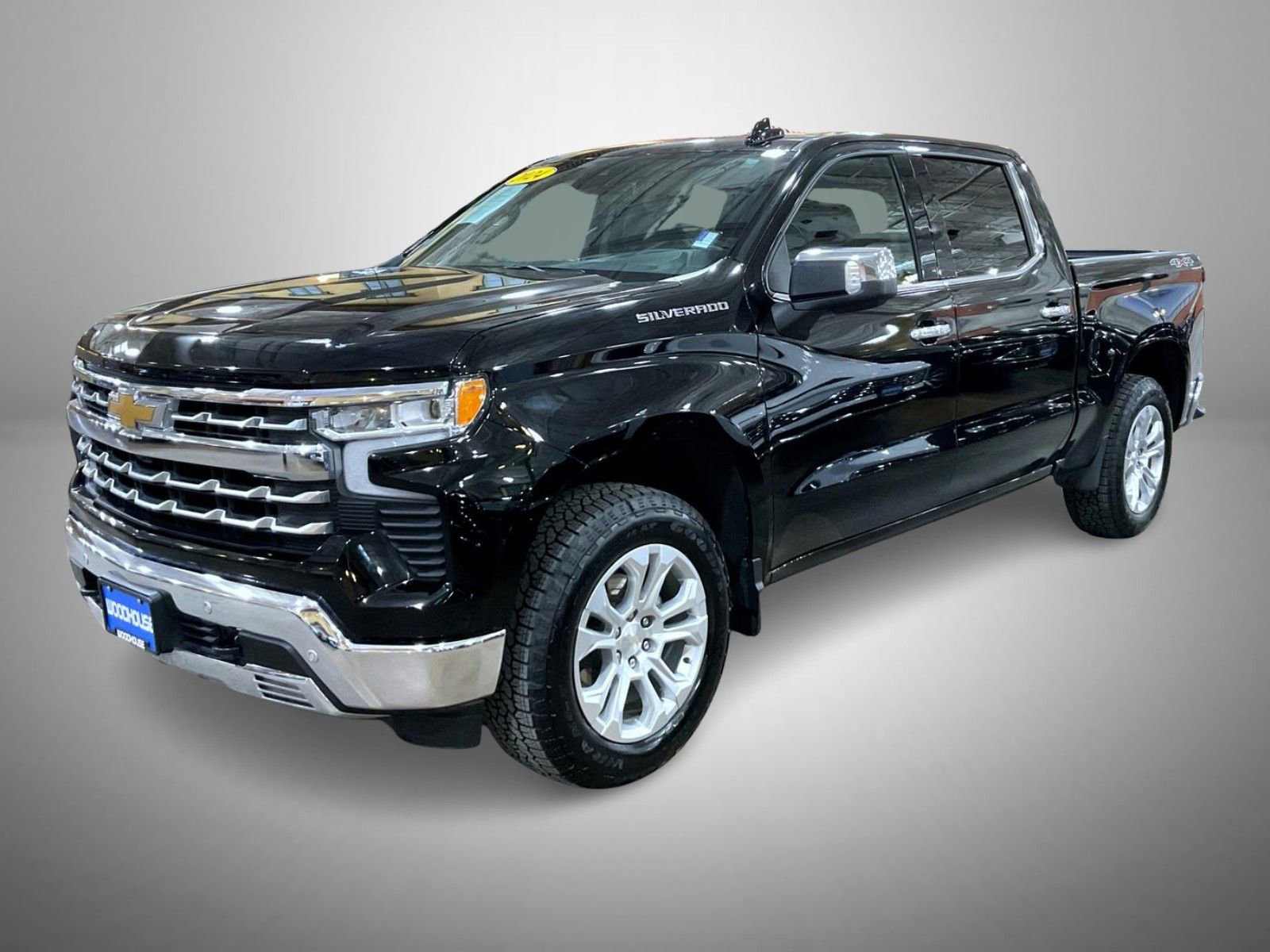 Used 2024 Chevrolet Silverado 1500 LTZ AWD/4WD image 1