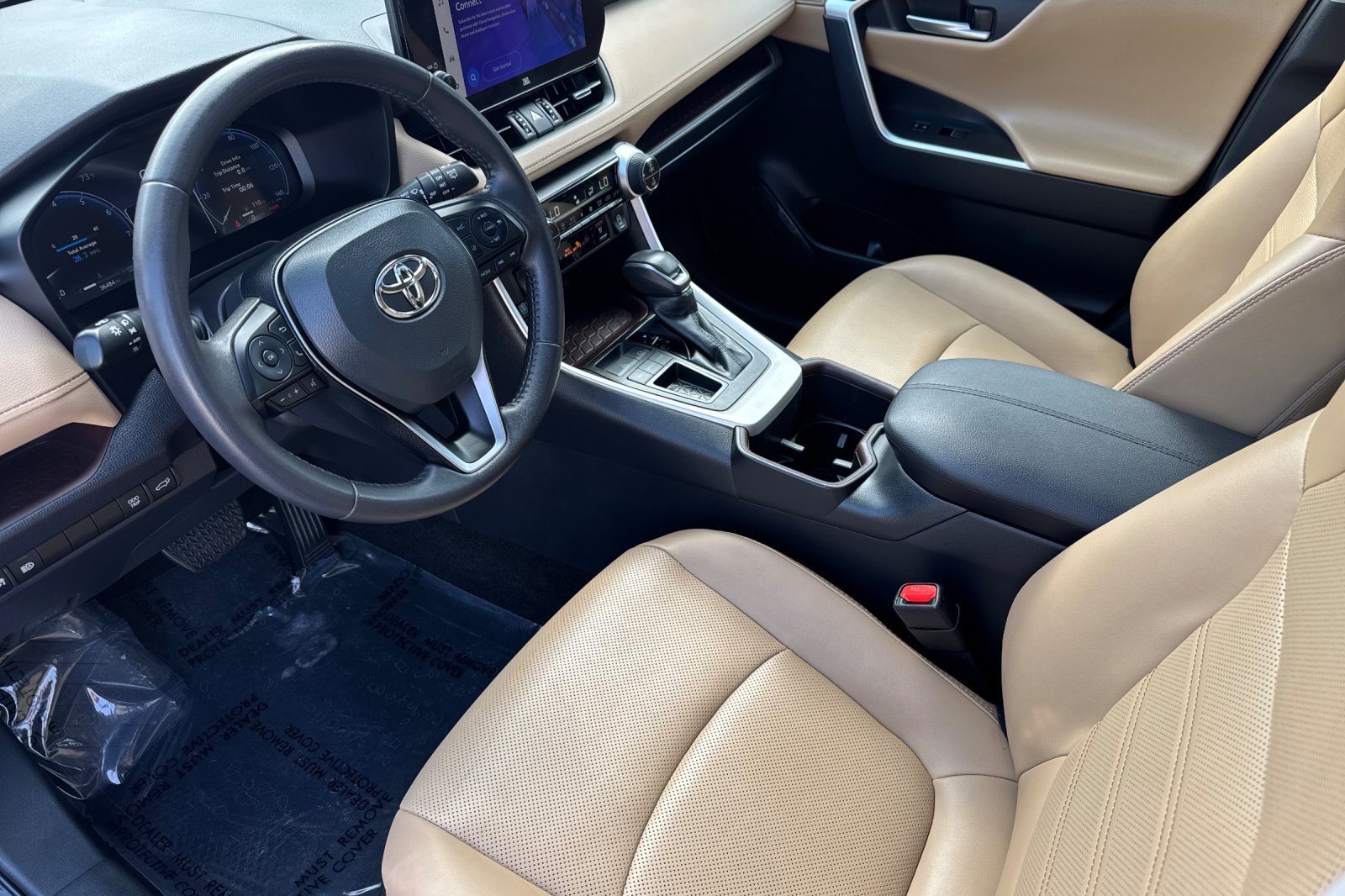 Used 2025 Toyota RAV4 Limited FWD image 14
