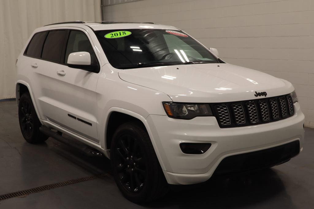 Certified 2018 Jeep Grand Cherokee Altitude AWD/4WD image 2