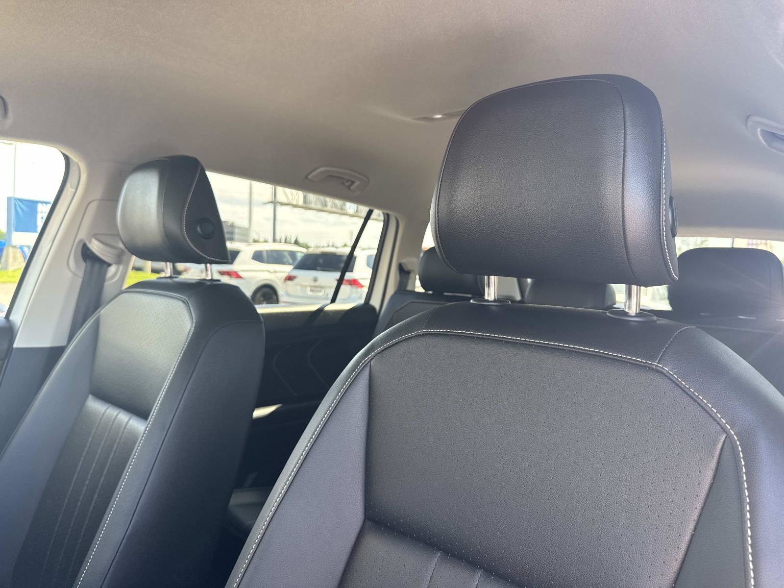 Certified 2023 Volkswagen Tiguan SE FWD image 24