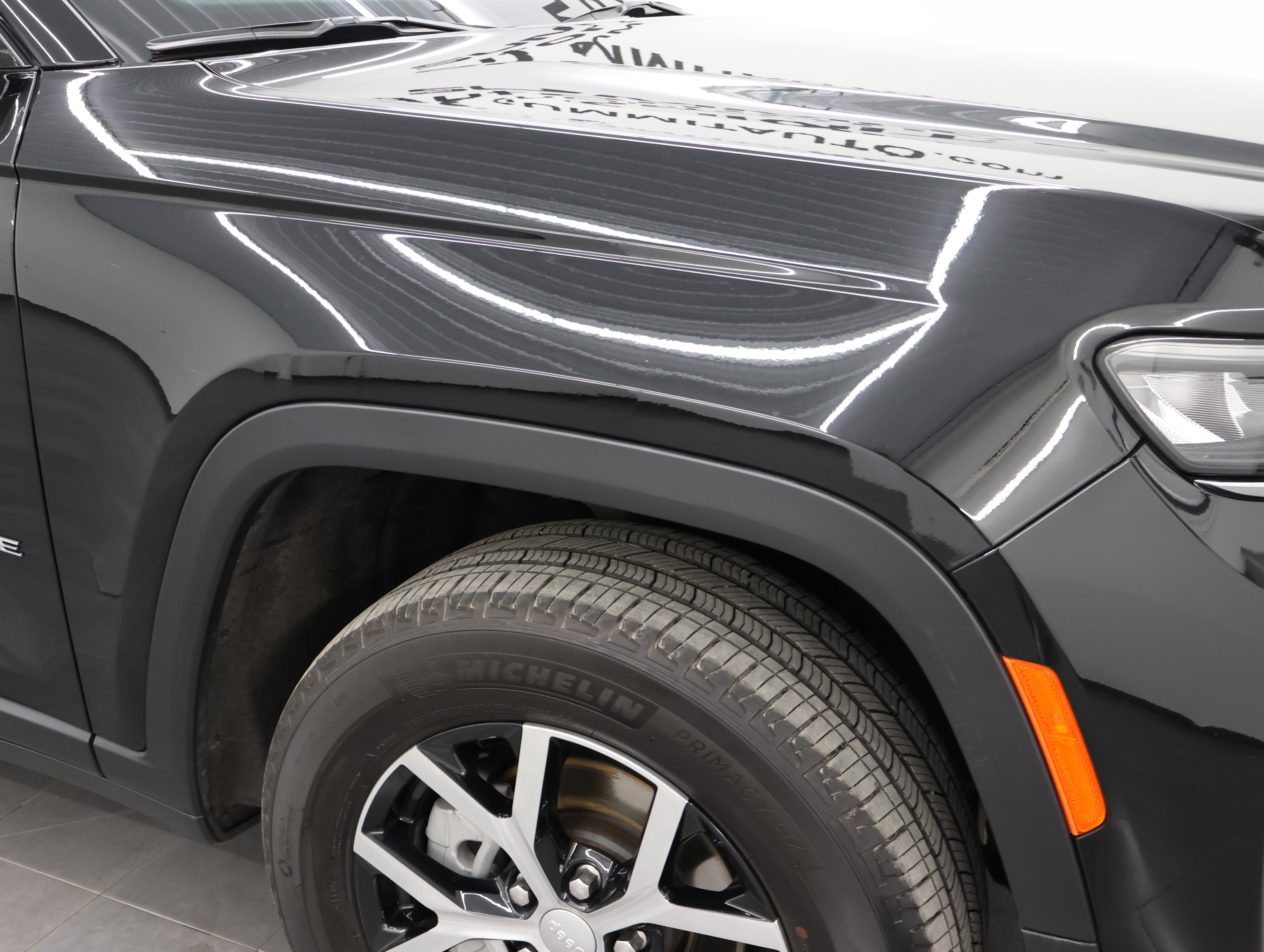 Used 2023 Jeep Grand Cherokee Limited image 23