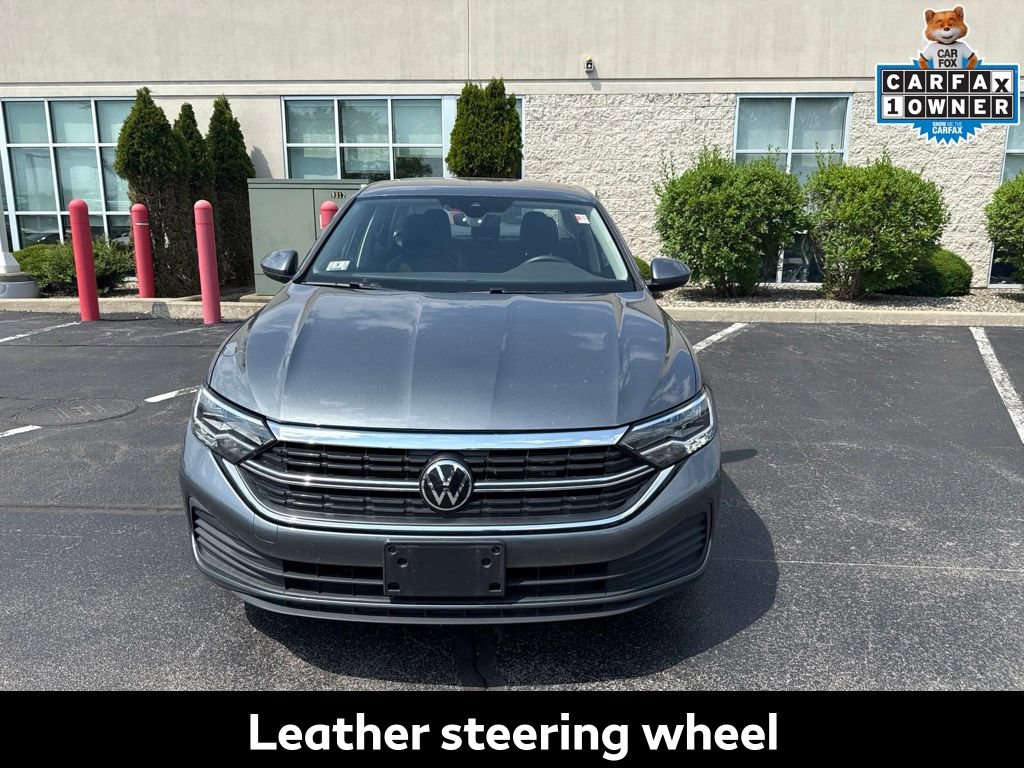 Used 2024 Volkswagen Jetta SE FWD image 8