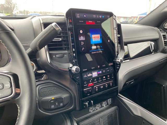 Used 2025 RAM 2500 Limited AWD/4WD image 17
