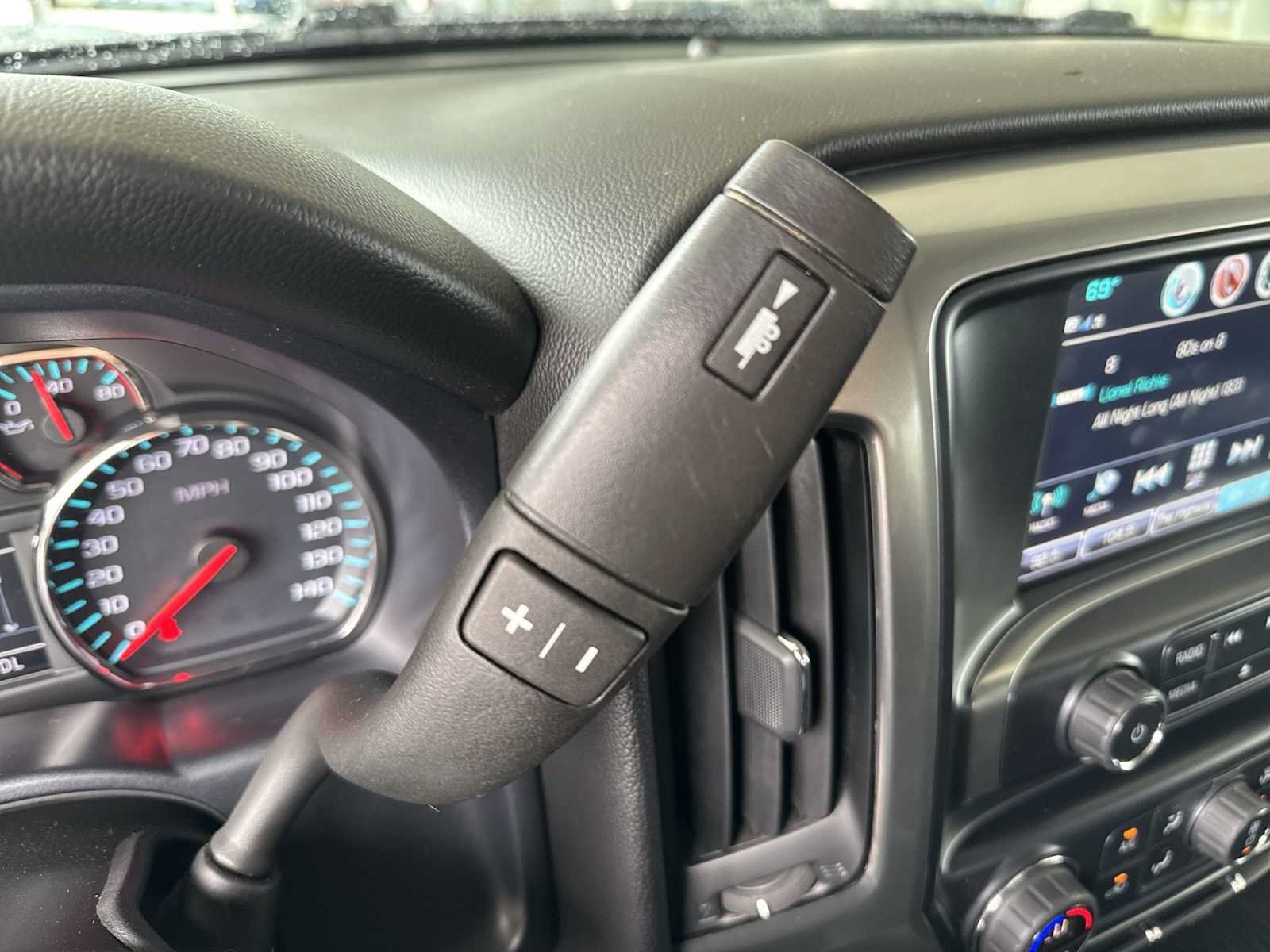 Used 2018 Chevrolet Silverado 1500 LT w/ All Star Edition AWD/4WD image 20