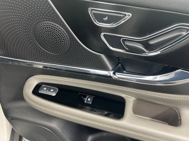 Certified 2024 Lincoln Corsair AWD image 25