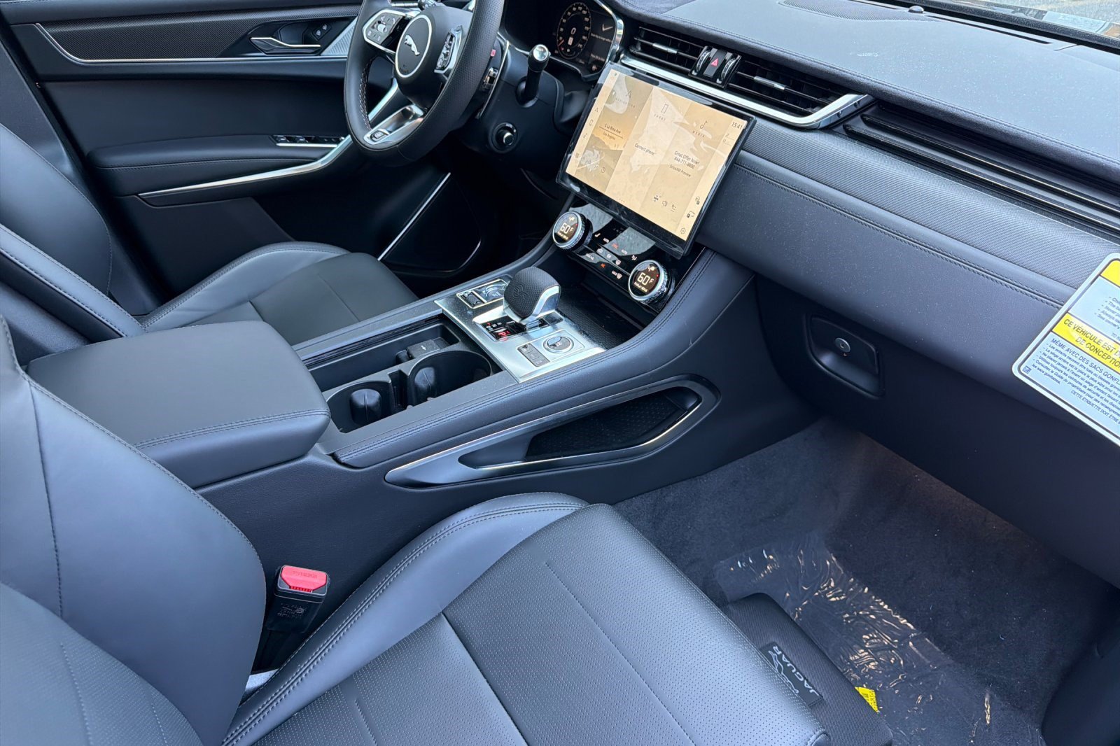 New 2026 Jaguar F-PACE SVR 575 Edition AWD/4WD image 29