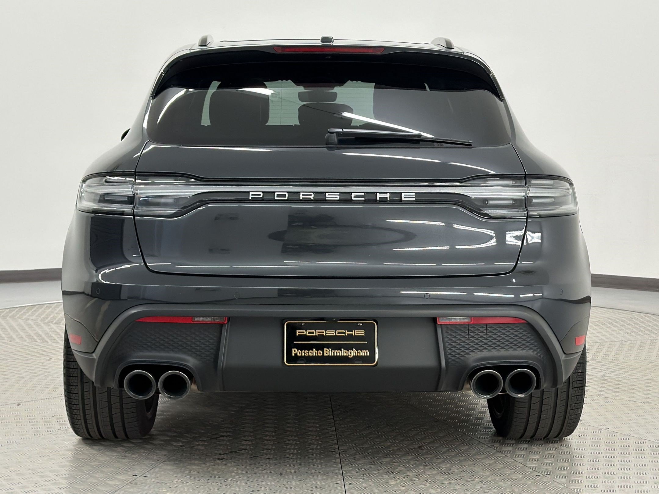Used 2026 Porsche Macan AWD/4WD image 10
