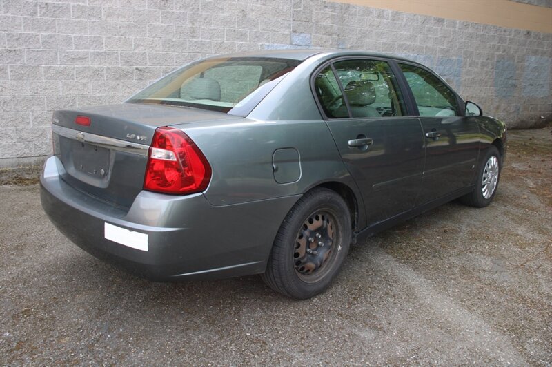 Used 2006 Chevrolet Malibu LS FWD image 3