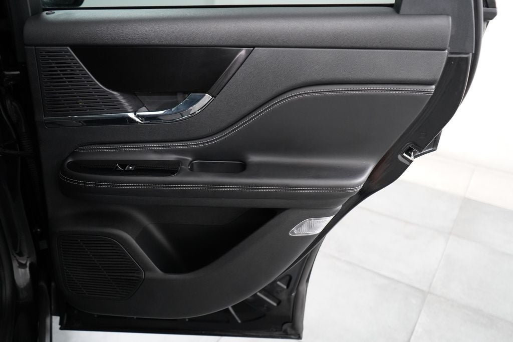 Used 2020 Lincoln Corsair AWD image 32