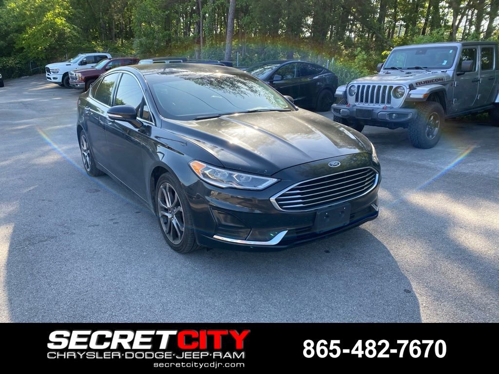 Used 2019 Ford Fusion SEL FWD image 3