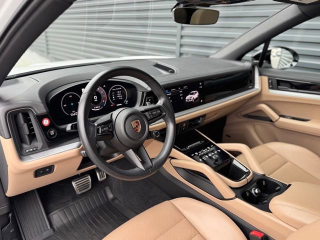 Certified 2024 Porsche Cayenne S AWD/4WD image 4