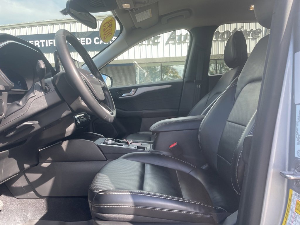 Used 2023 Ford Escape Platinum image 40