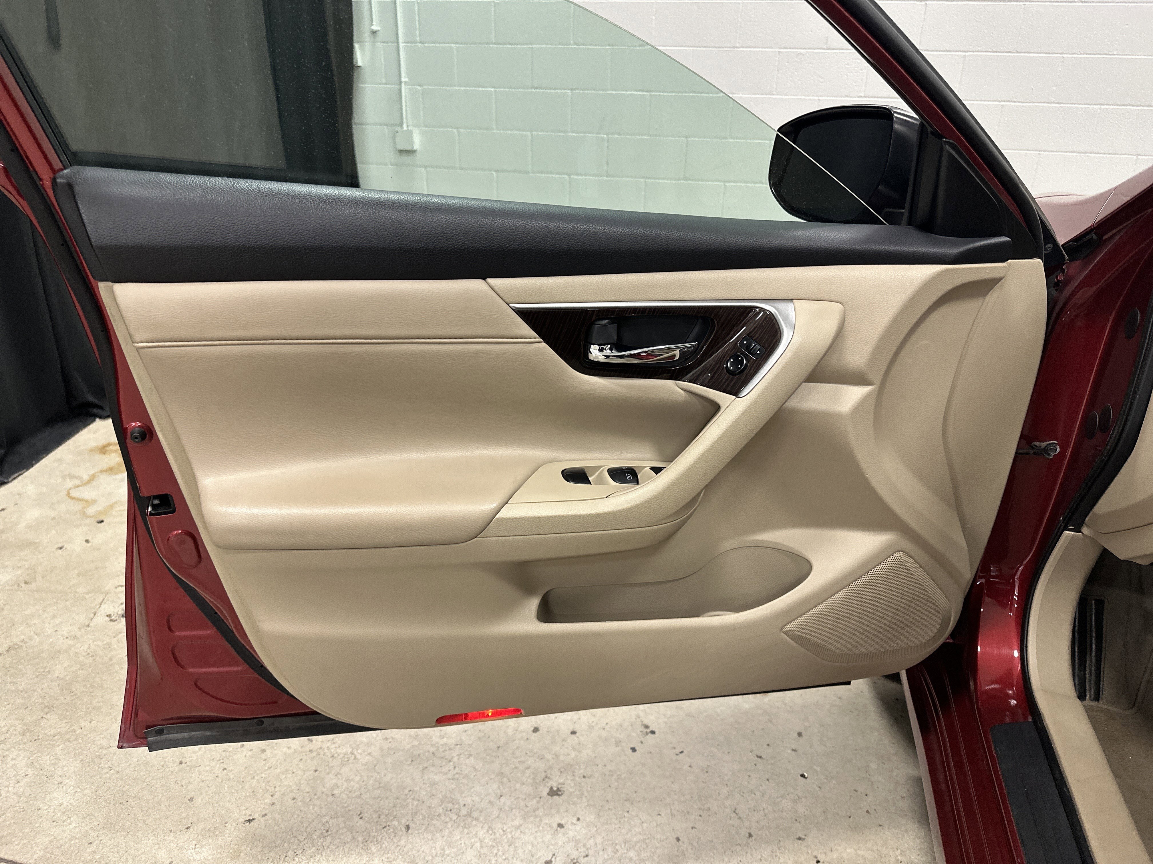 Used 2014 Nissan Altima 2.5 SL FWD image 14
