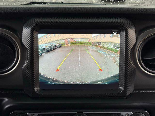 Certified 2023 Jeep Wrangler Unlimited w/ Sun & Screen Package AWD/4WD image 40