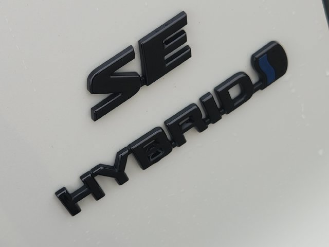 Used 2024 Toyota Corolla Cross AWD Hybrid image 11