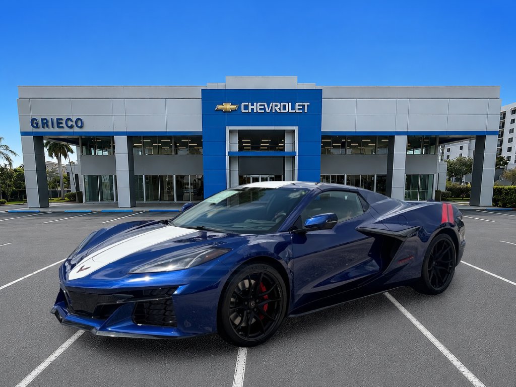 New 2027 Chevrolet Corvette Grand Sport w/ Z52 Sport Performance Package RWD image 3