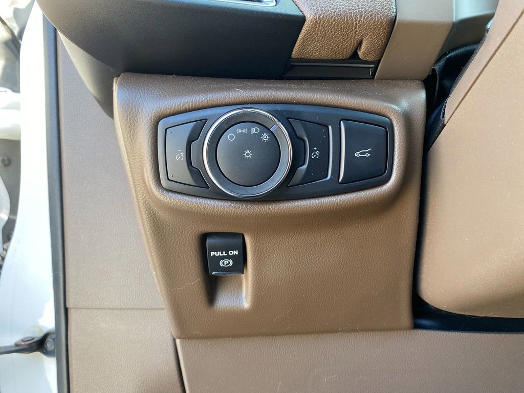 Used 2016 Lincoln MKX Reserve w/ Cargo Utility Package image 14