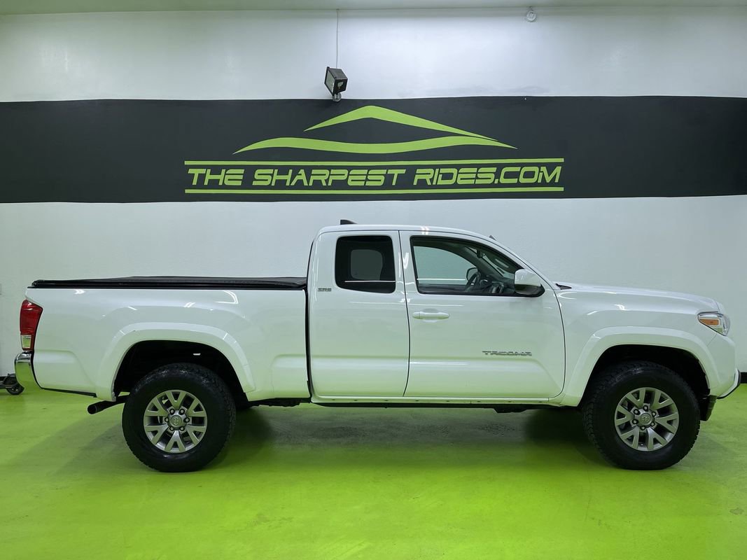 Used 2017 Toyota Tacoma SR5 image 11