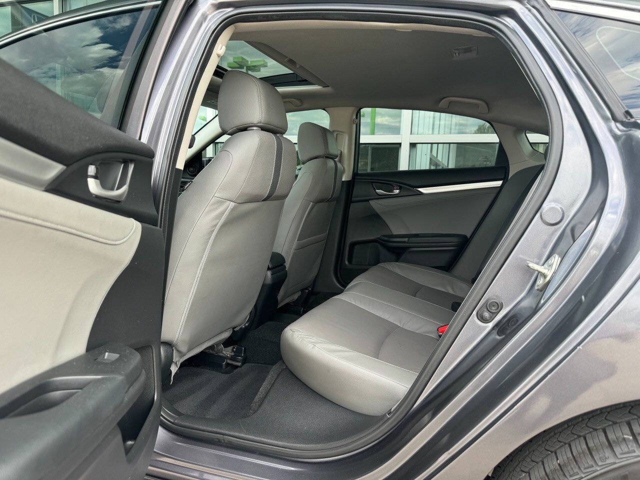 Used 2020 Honda Civic EX-L image 18