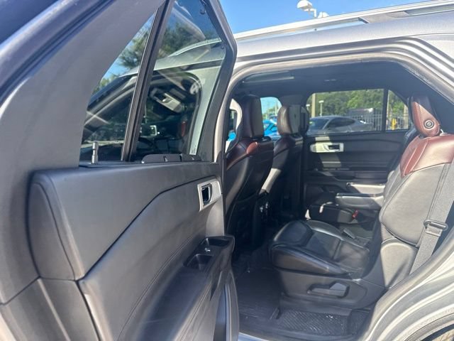 Used 2020 Ford Explorer Platinum w/ Premium Technology Package AWD/4WD image 15