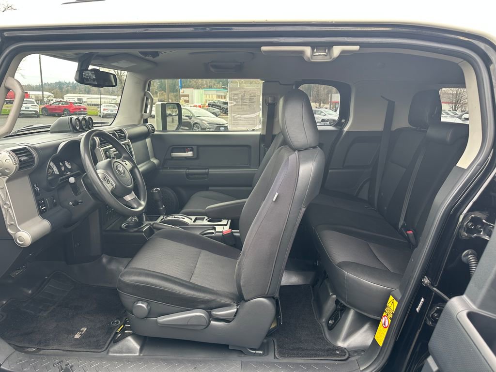 Used 2013 Toyota FJ Cruiser 4WD w/ Convenience Pkg image 13