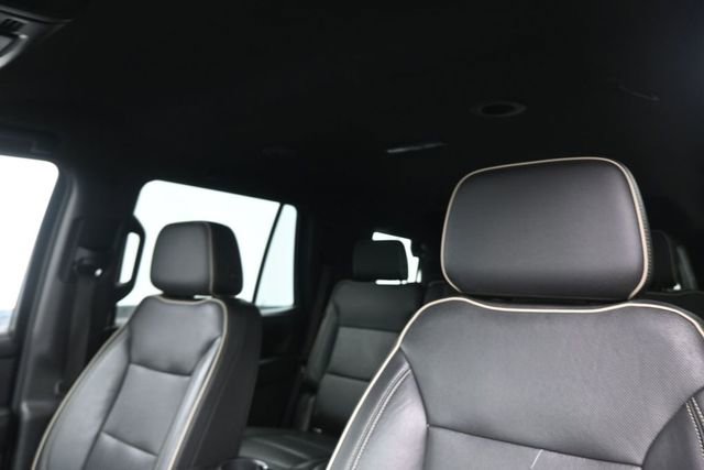 Used 2021 GMC Yukon SLT RWD image 2