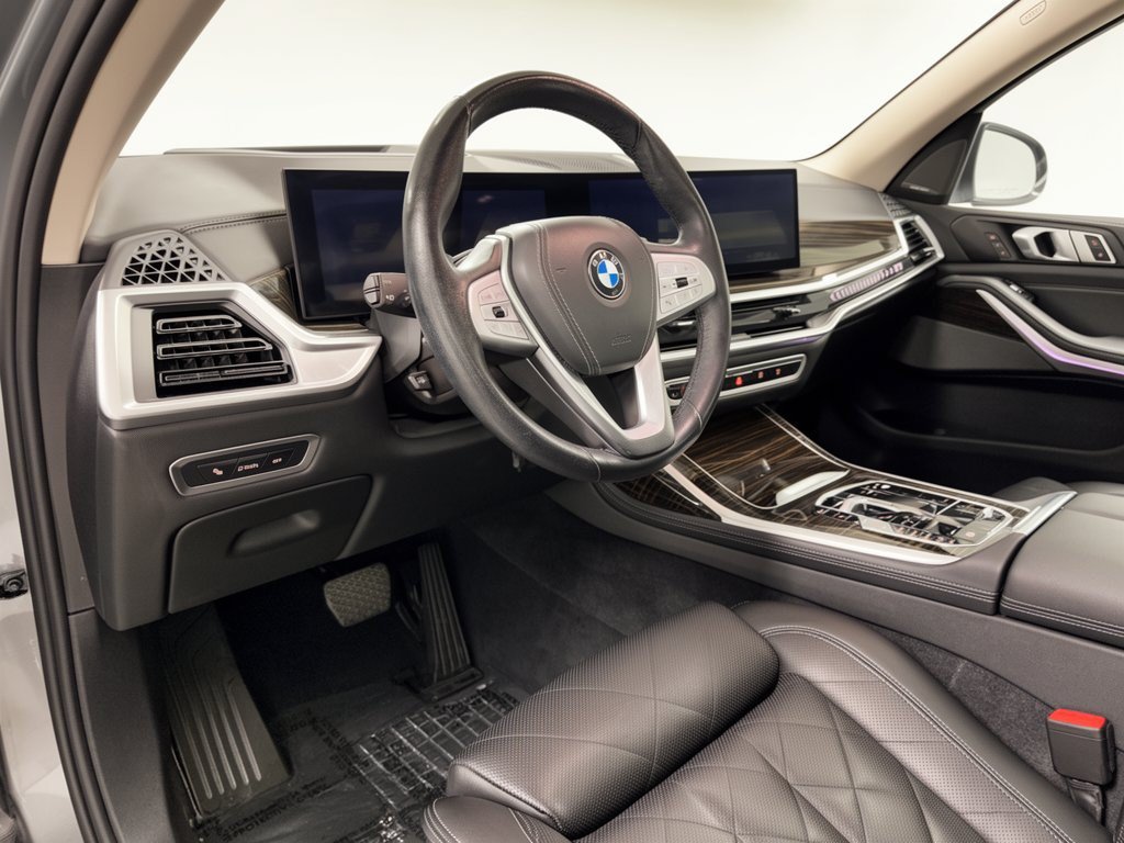Used 2024 BMW X7 xDrive40i AWD/4WD image 4