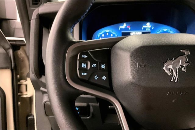 Used 2025 Ford Bronco Badlands image 23