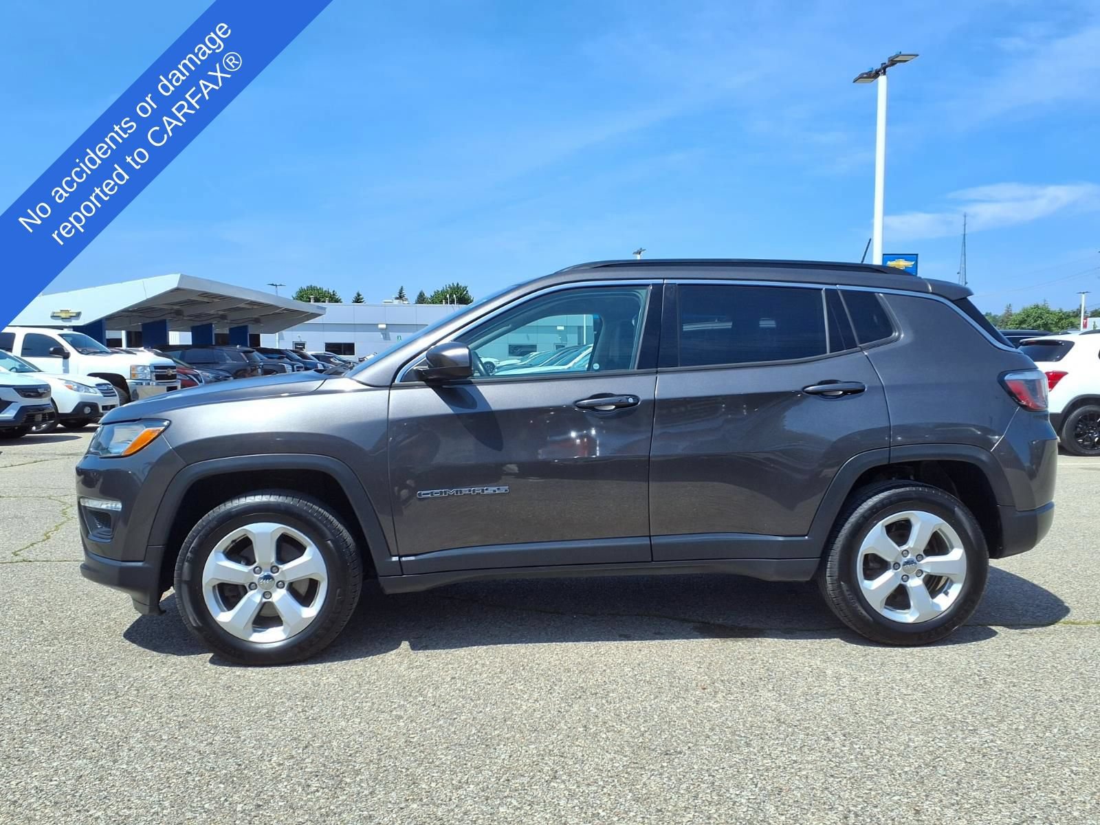 Used 2018 Jeep Compass Latitude w/ Popular Equipment Group AWD/4WD image 8