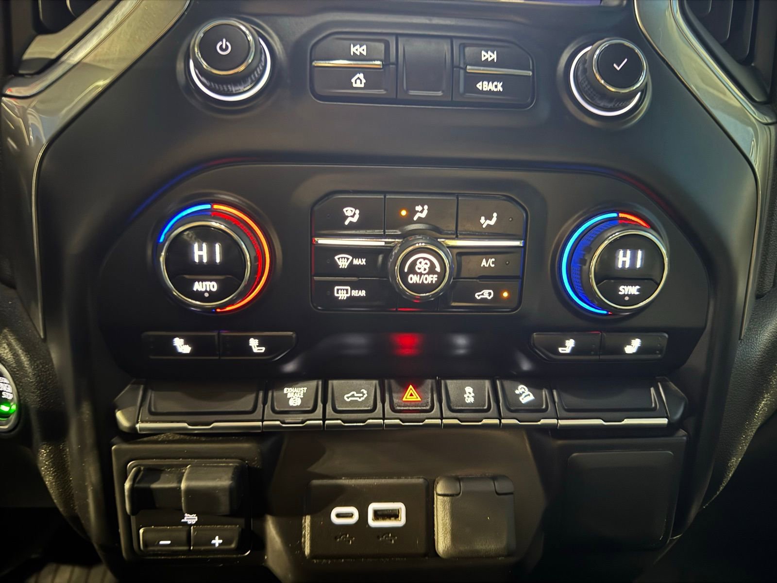 Used 2023 Chevrolet Silverado 2500 LT w/ Convenience Package image 26