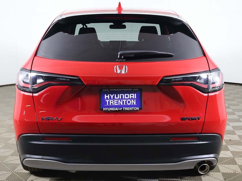 Used 2025 Honda HR-V Sport image 11