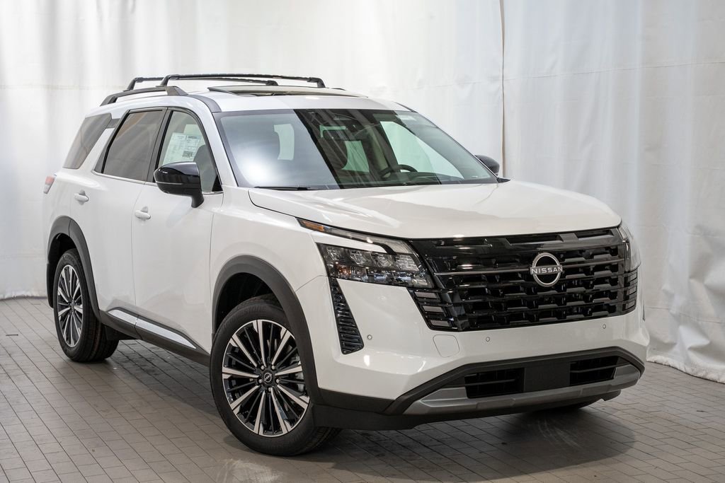 New 2026 Nissan Pathfinder Platinum image 1