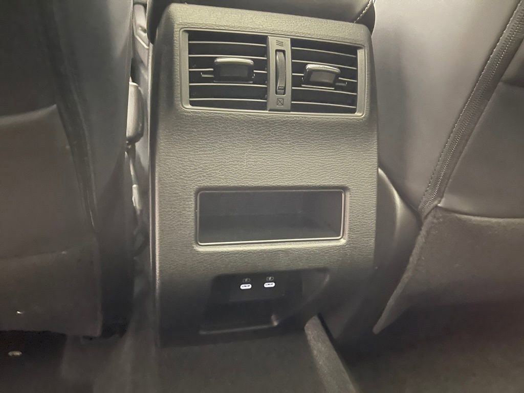 New 2025 Mitsubishi Outlander SE image 24