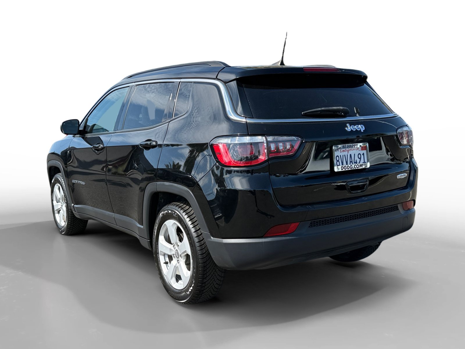 Used 2020 Jeep Compass Latitude FWD image 3