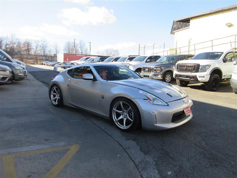 Used 2017 Nissan 370Z Touring image 7