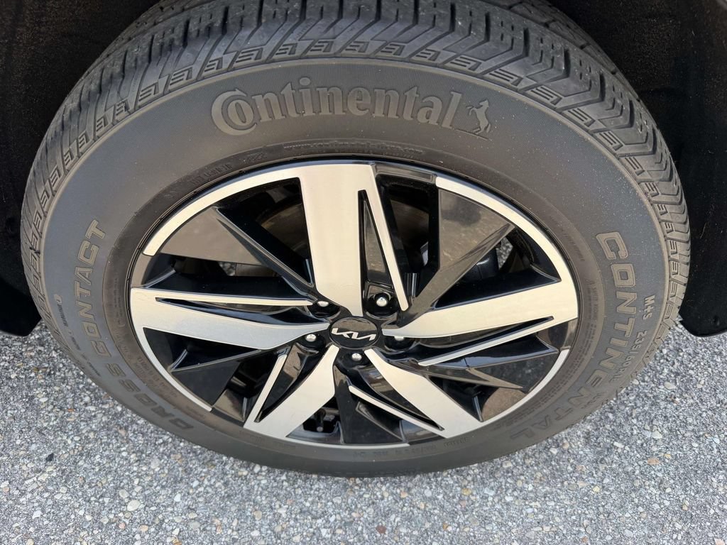 Used 2023 Kia Sorento EX w/ Panoramic Sunroof Package FWD image 28