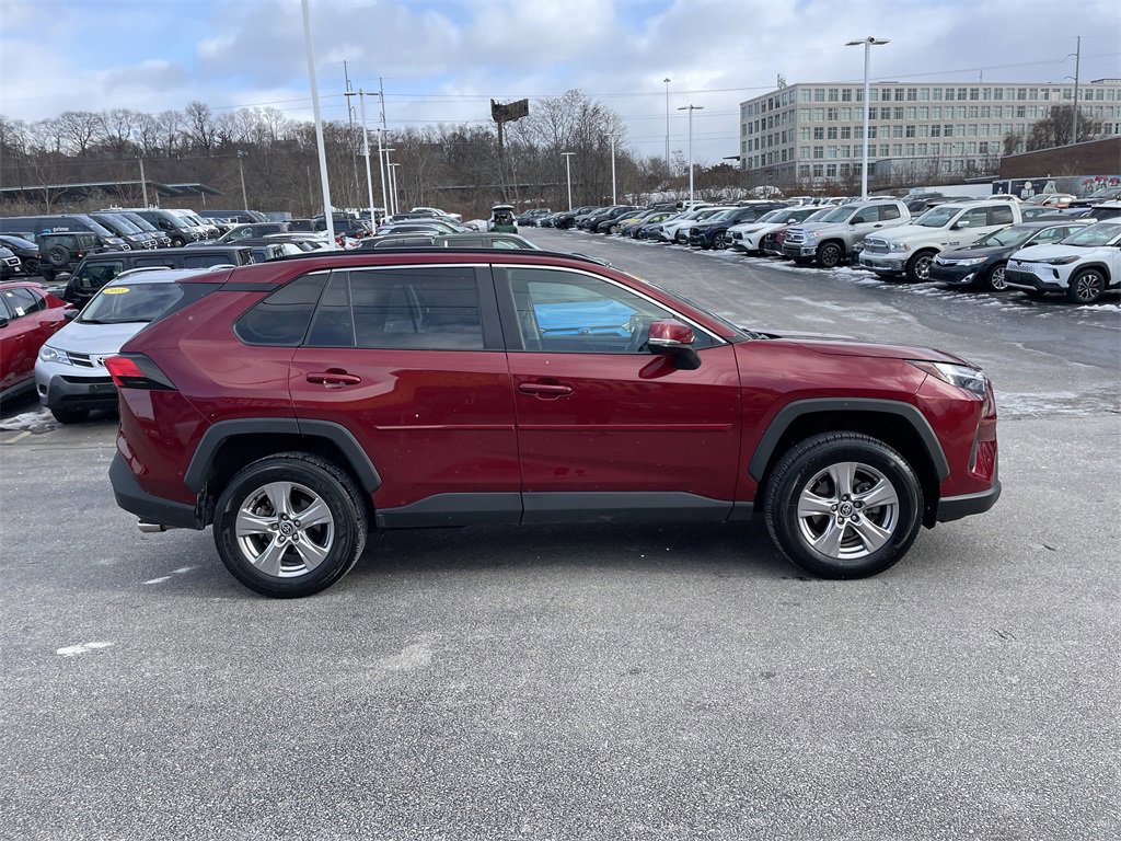 Used 2022 Toyota RAV4 XLE image 7