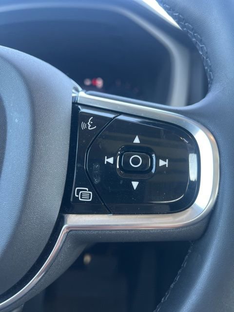 Used 2023 Volvo XC60 B5 Ultimate w/ Climate Package image 14