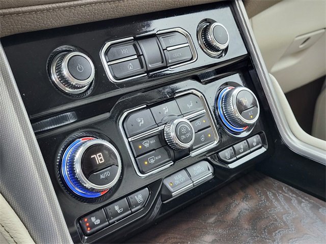 Used 2023 GMC Yukon XL Denali w/ Advanced Technology Package image 26