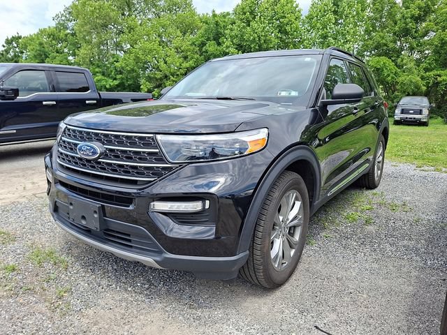 Used 2021 Ford Explorer XLT w/ Equipment Group 202A AWD/4WD image 3