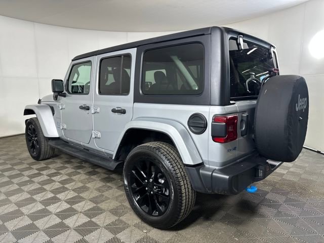 Used 2023 Jeep Wrangler Unlimited Sahara w/ Cold Weather Group image 5